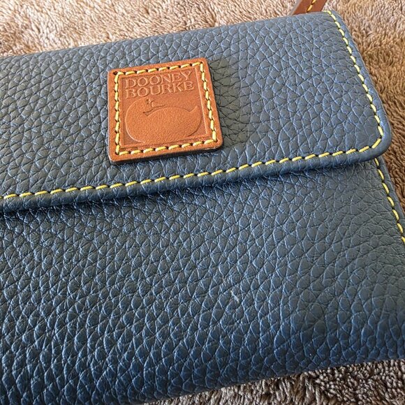 Dooney & Bourke Pebble Grain Small Flap Credit Card Wallet Teal Blue NIB NWT - Picture 4 of 14